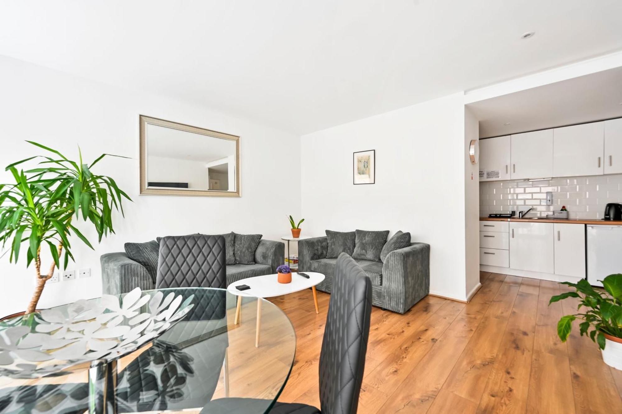 Lovely 2-Bed, Sleeps 6, Near Stratford Station & Abba Voyage, Londres Exterior foto